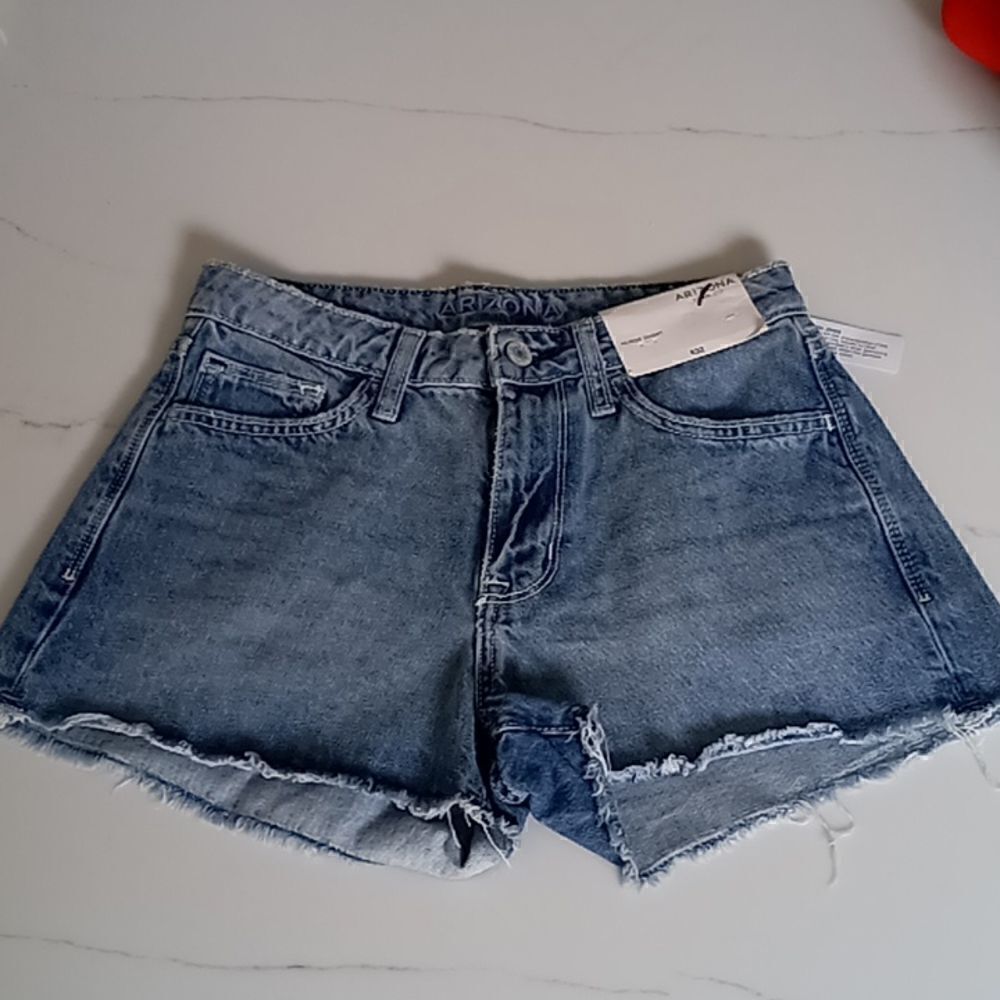 High-rise Arizona jean shorts size 3 new with tags